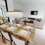 Apartment White Pearl 3.01 *